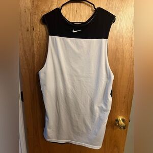 Nike work out sleeveless shirt size 2XL